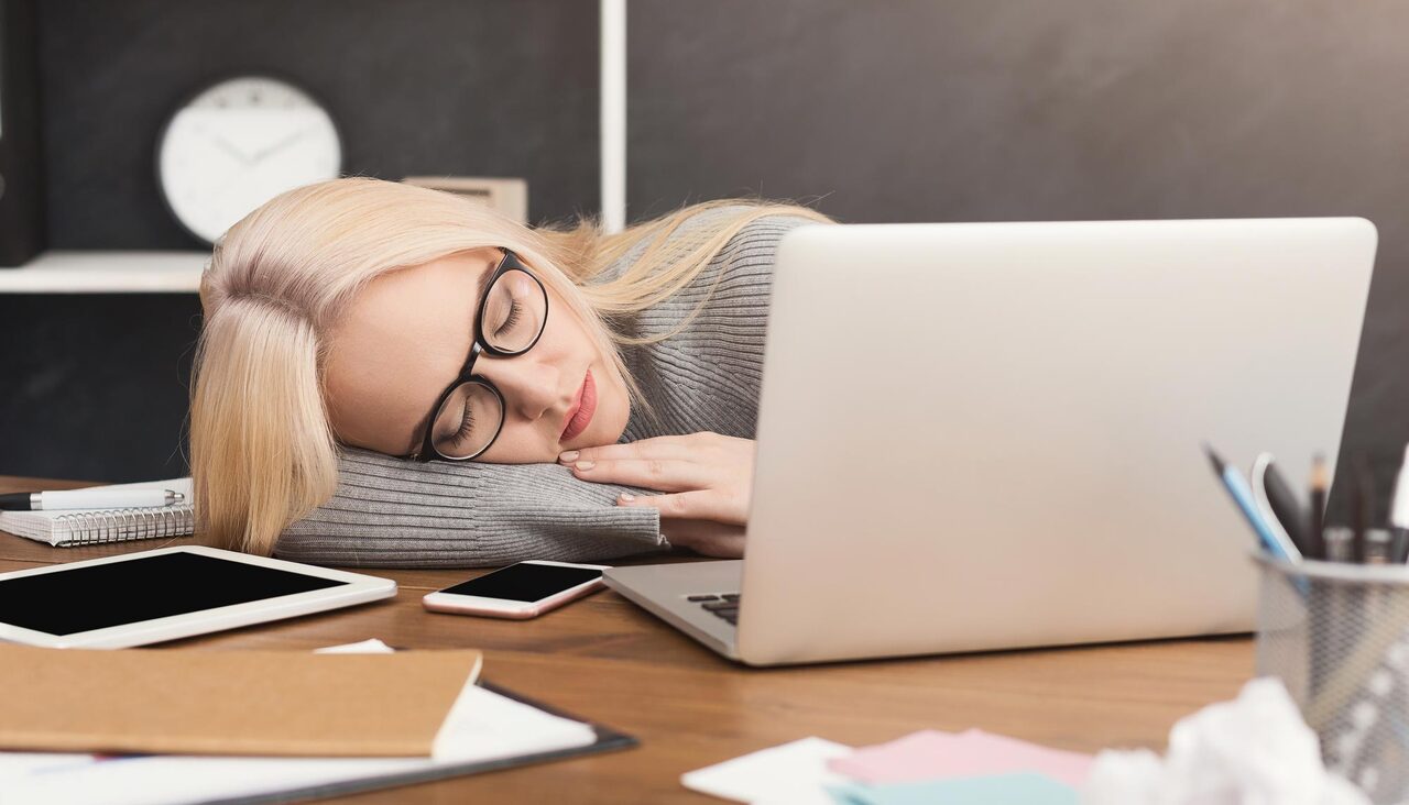 Не выспался? Как за 5 минут выйти из спящего режима на работе