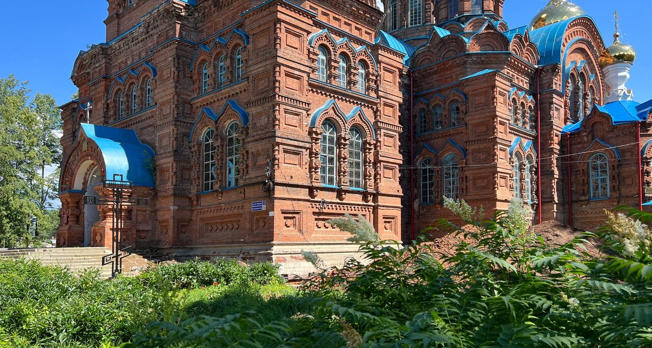 Свято-Троицкий собор в Осе – один из крупнейших храмов Пермского края