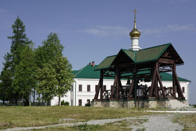 Белая гора — монастырь, лесная тропа и грибные места