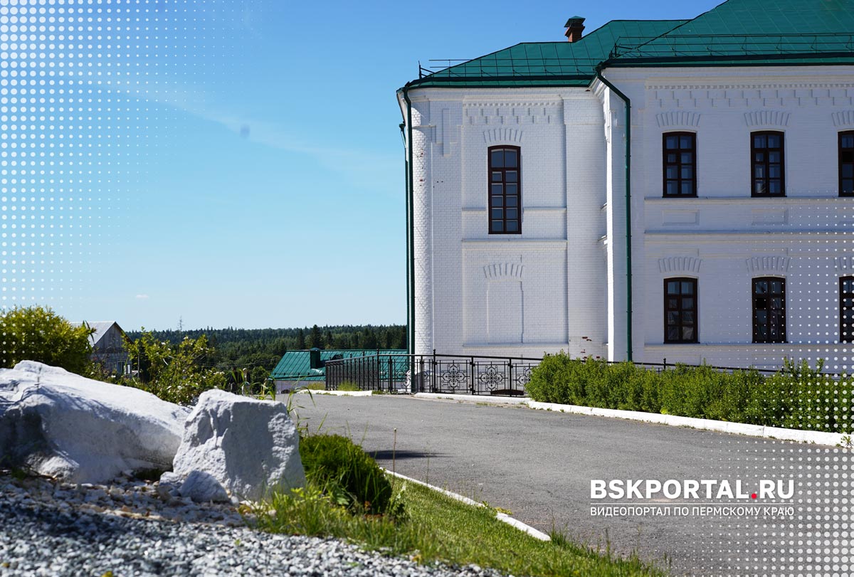 Территория Белогорского монастыря Пермский край