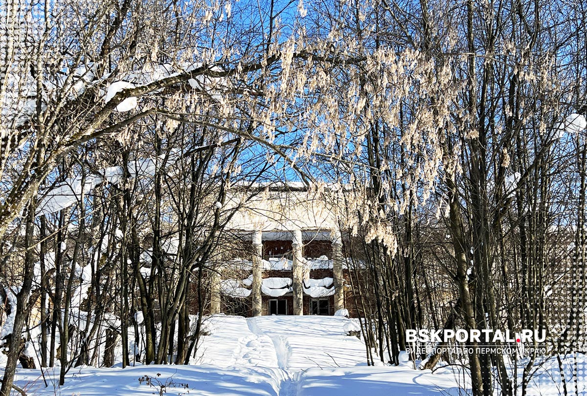 Подвесной мост, гора Ладейная и город-призрак. Губаха