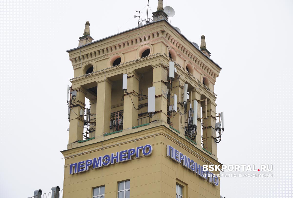 Дом с башней на Комсомольском проспекте